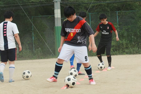 サッカー部 白川グラウンドで初練習 夙川中学校 高等学校